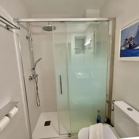 Forcat - Apartamento con jardín y piscina.