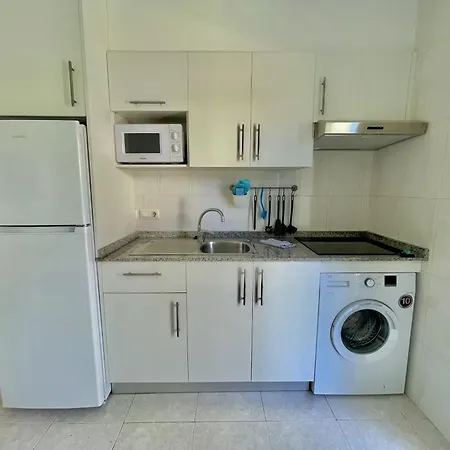 Apartamento Forcat - Apartamento con jardín y piscina. *