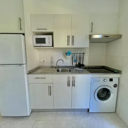 Bajo Con Jardín Y Piscina - Forcat. Apartamento